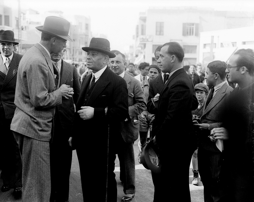 ראש עיריית תלאביב, מאיר דיזינגוף נפגש עם יורש העצר השוודי גוסטאב אדולף זולטן גלוגר  - בתל 1934 אביב