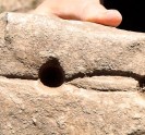 ארכאולוגיה: נחשף לוח אבן נדיר ששימש להדלקת אש 